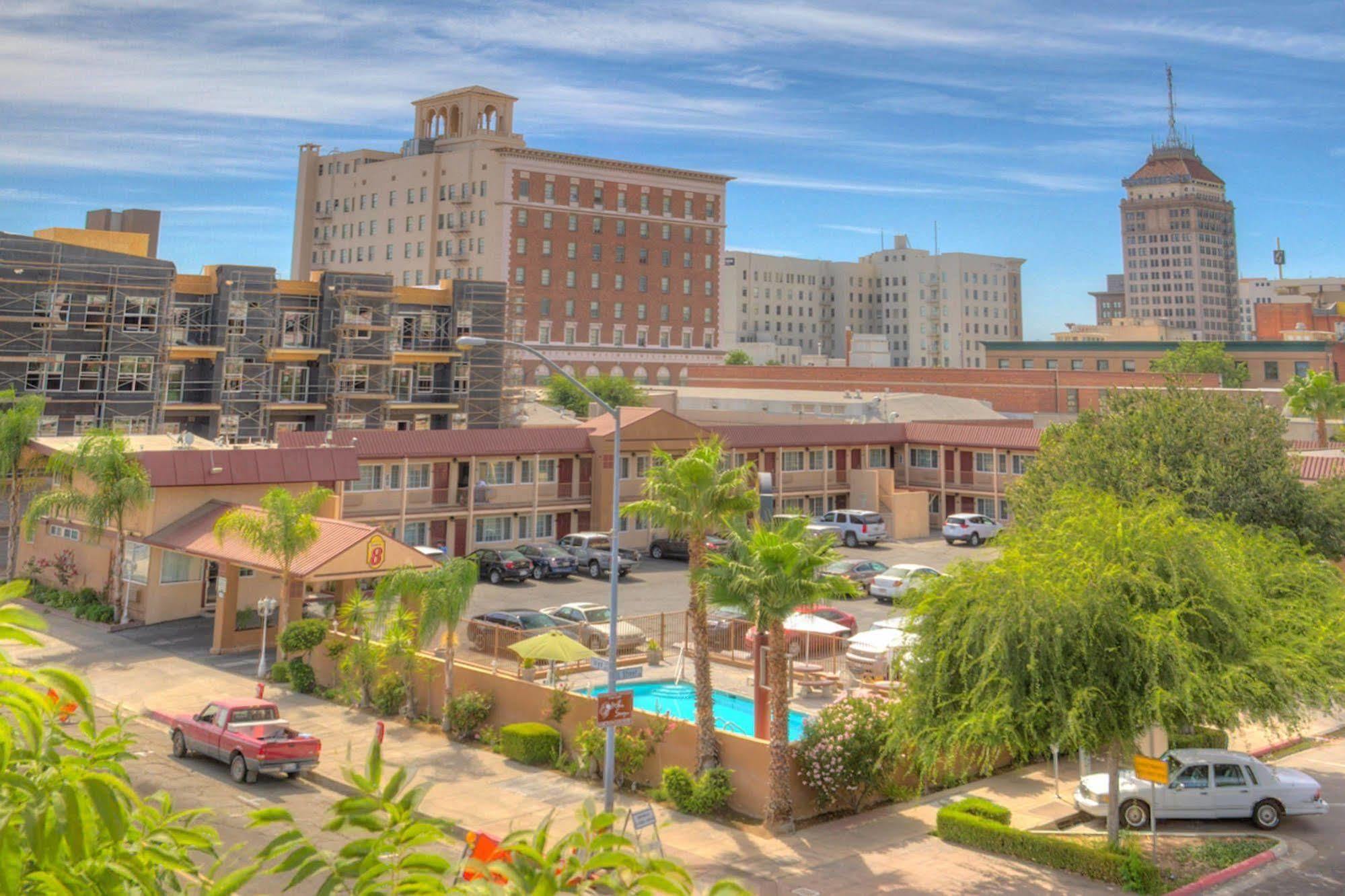Surestay By Best Western Fresno Central Exterior foto