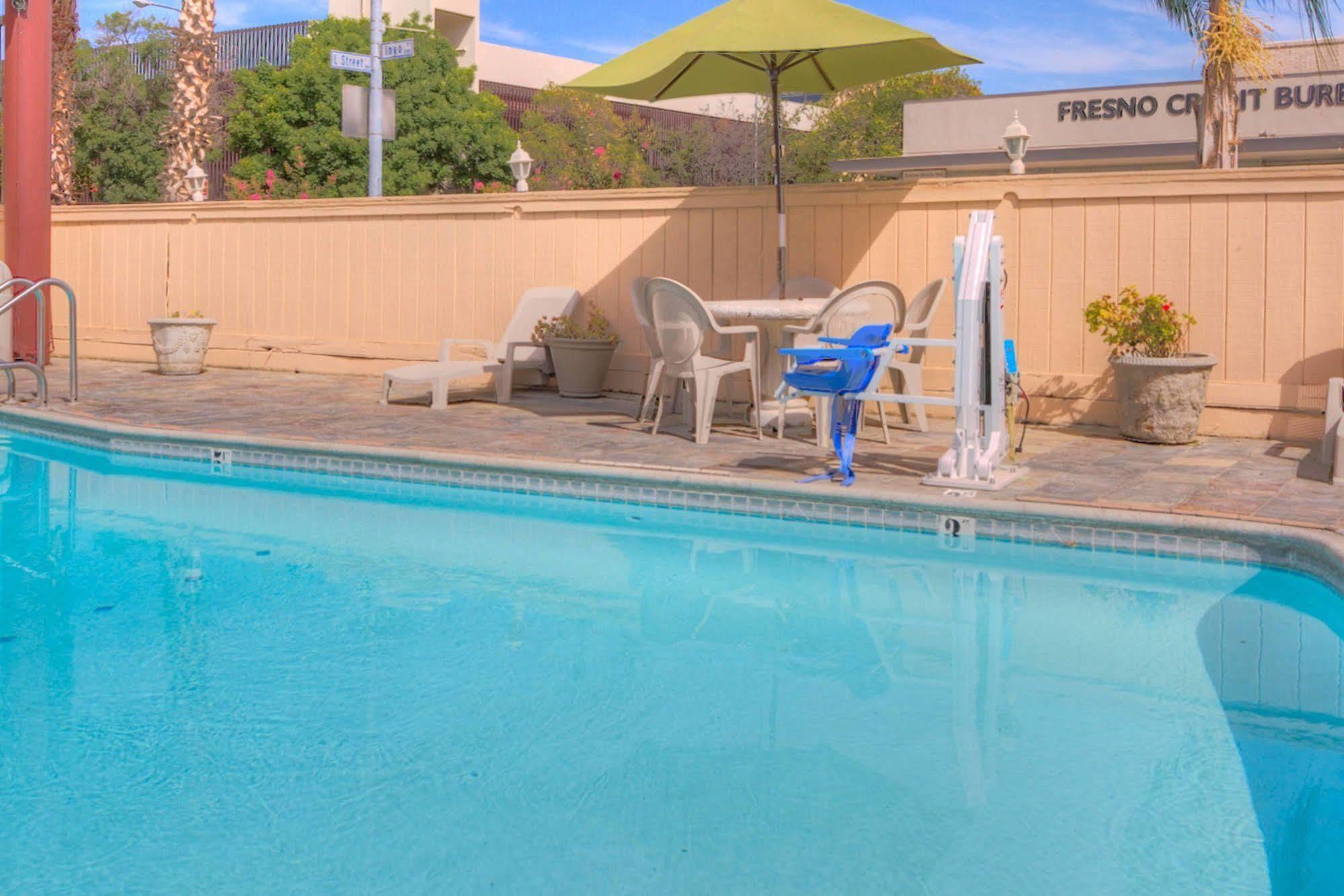 Surestay By Best Western Fresno Central Exterior foto